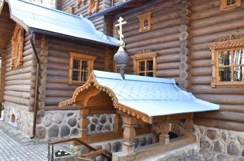 Храм Коневской иконы Божией Матери в зимнем убранстве