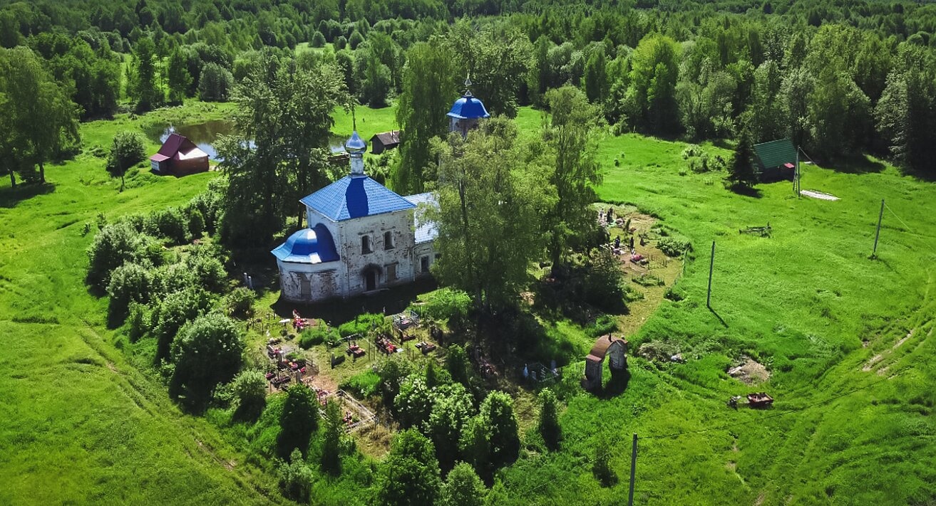 Церковь Введения во храм Пресвятой Богородицы в селе Павловка