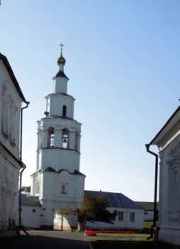 Колокольня Рыльского Свято-Николаевского мужского монастыря