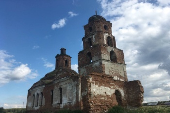 Церковь Святых Апостолов Петра и Павла в селе Нижнепетропавловское