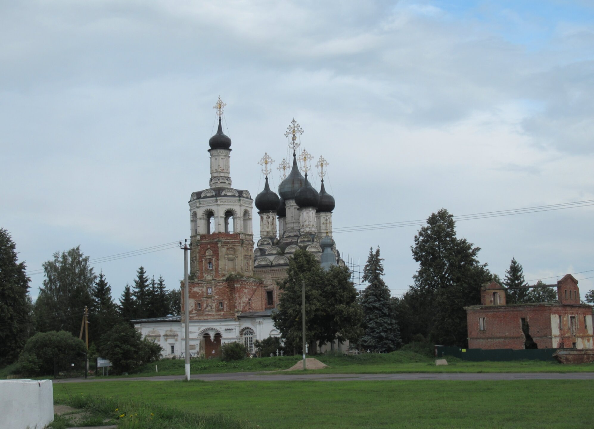 Троицкая церковь в селе Дединово