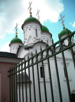 Храм Троицы Живоначальной в Листах