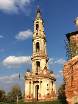 Колокольня XVIII века в селе Поречье-Рыбное