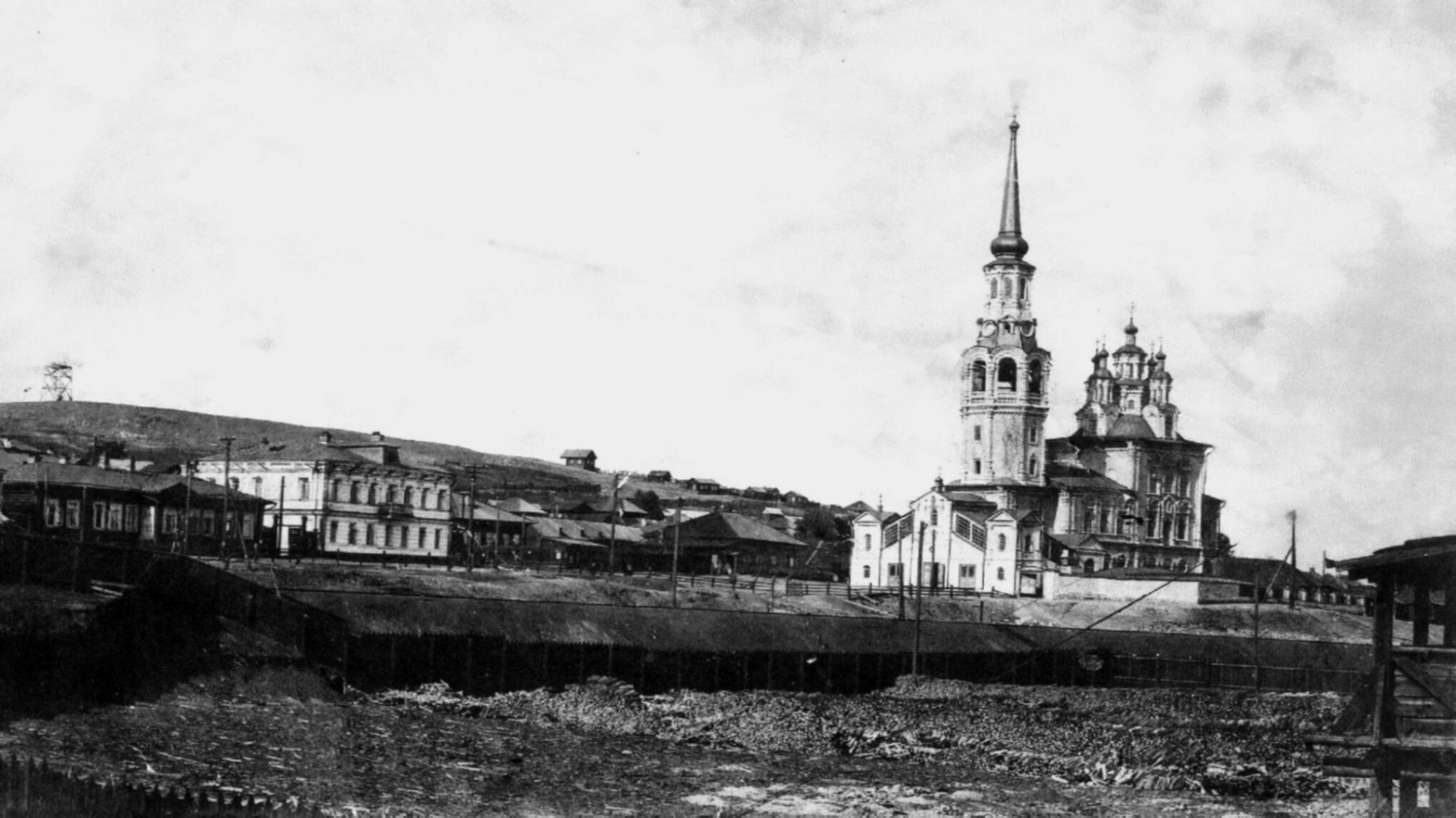 Введенский собор (храм Иоанна Богослова) в городе Карпинске