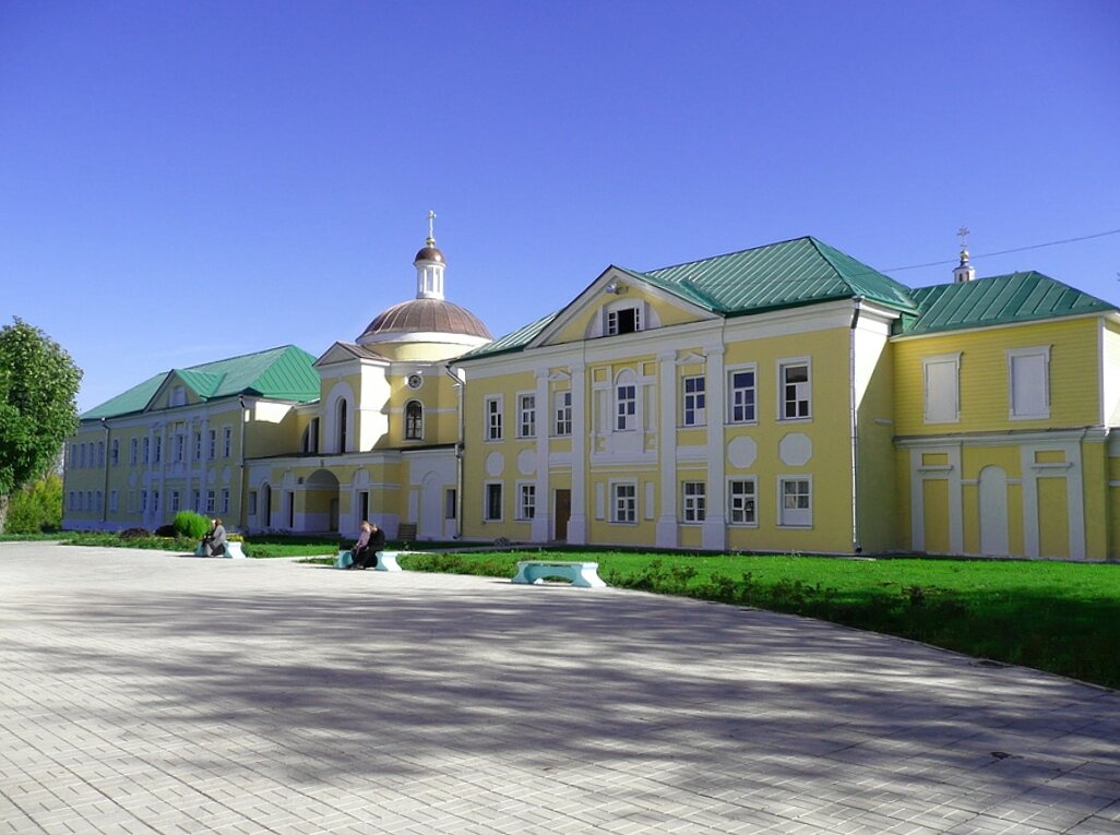 Надвратная церковь Рождественского монастыря в Твери