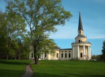 Введенская церковь в усадьбе Введенское