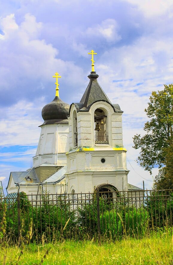 Храм Спаса Нерукотворного Образа в селе Деулино