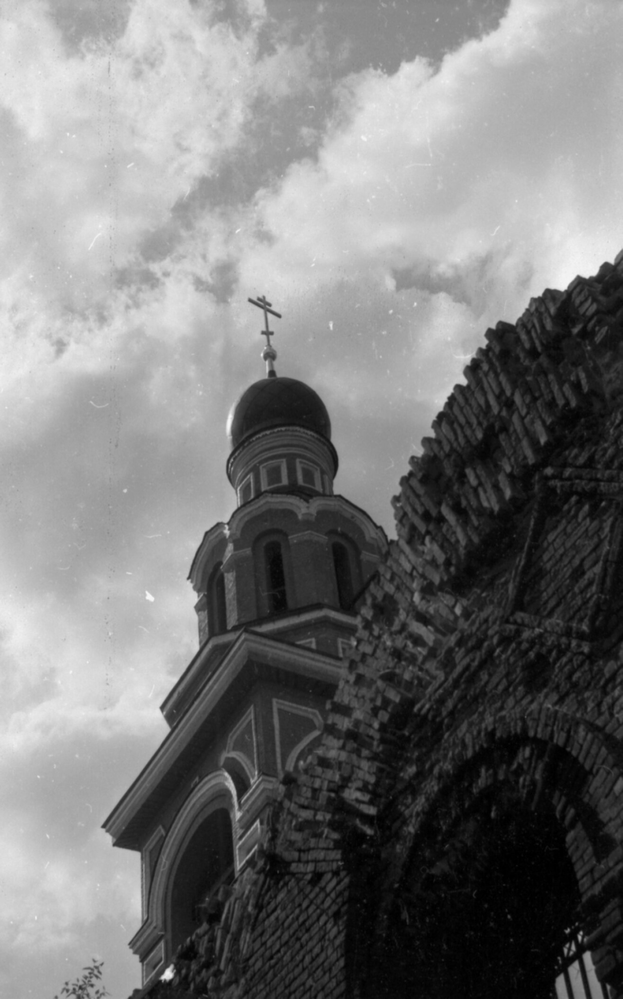 Церковь Троицы Живоначальной в Электроуглях на исторической фотографии