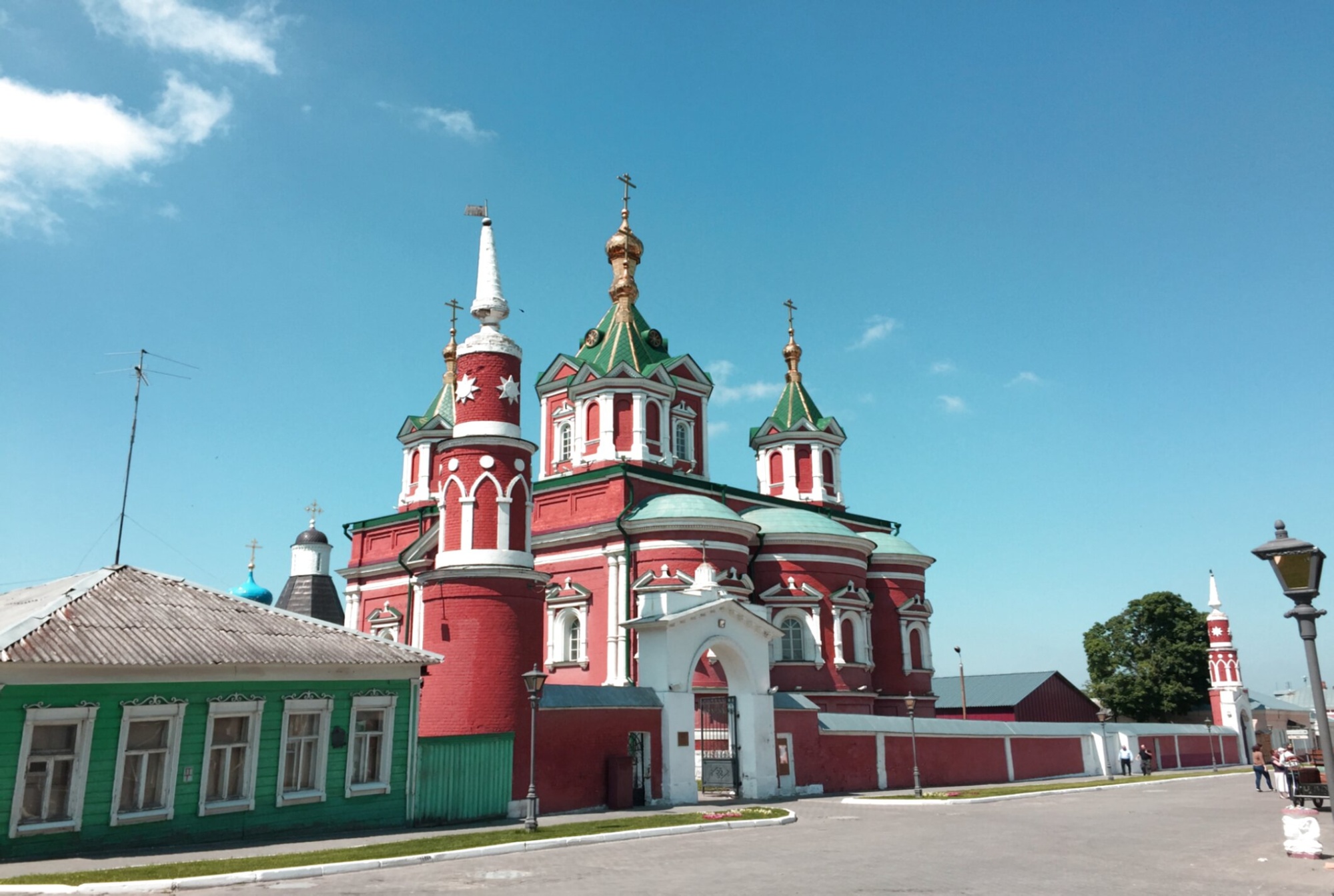 Успенский Брусенский женский монастырь в Коломне