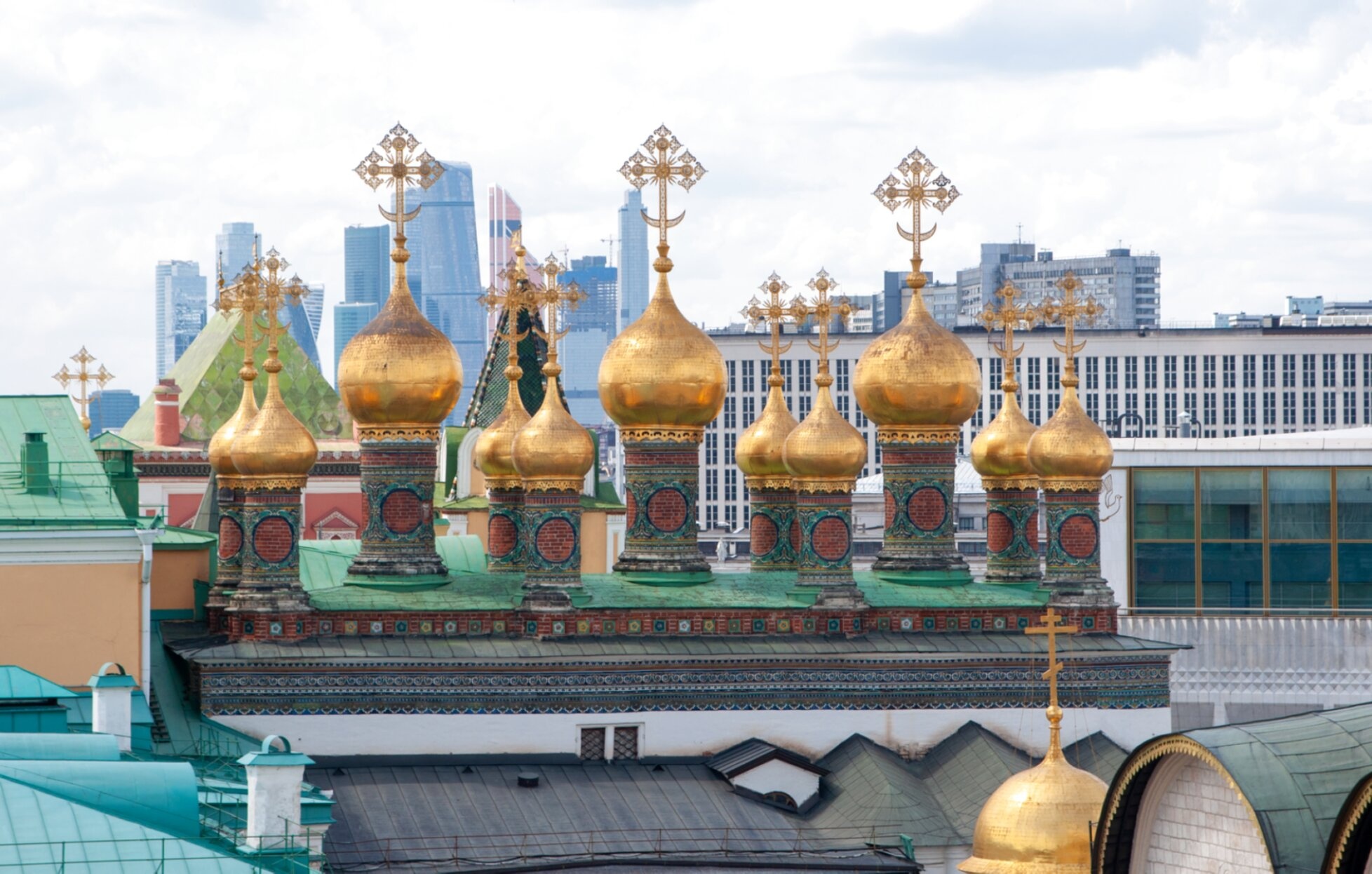 Верхоспасский собор: золотые купола в Московском Кремле