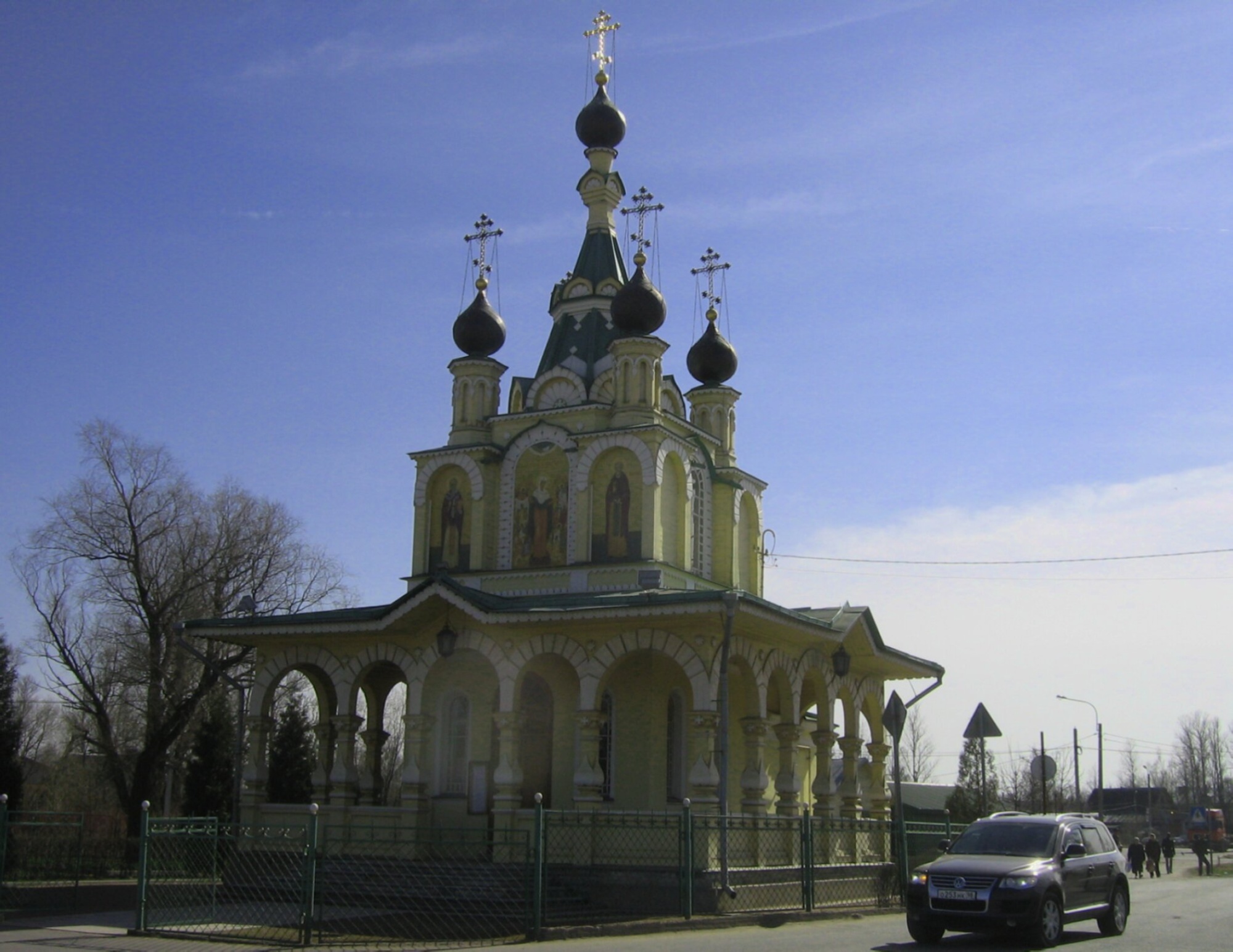Церковь иконы Божией Матери «Всех Скорбящих Радость» в Сергиево