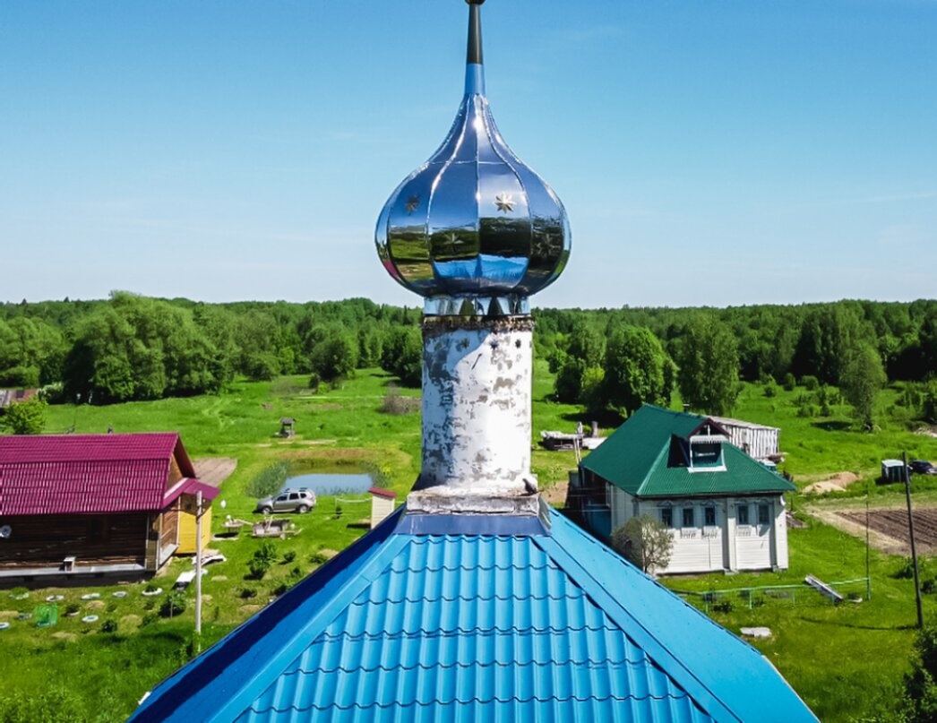 Введенская церковь в городе Любим
