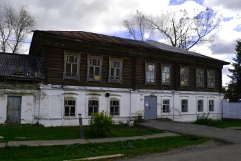 Бывшая гостиница Покровского монастыря в Верхотурье
