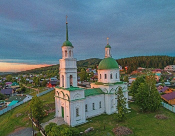 Храм Святых Апостолов Петра и Павла в Черноисточинске