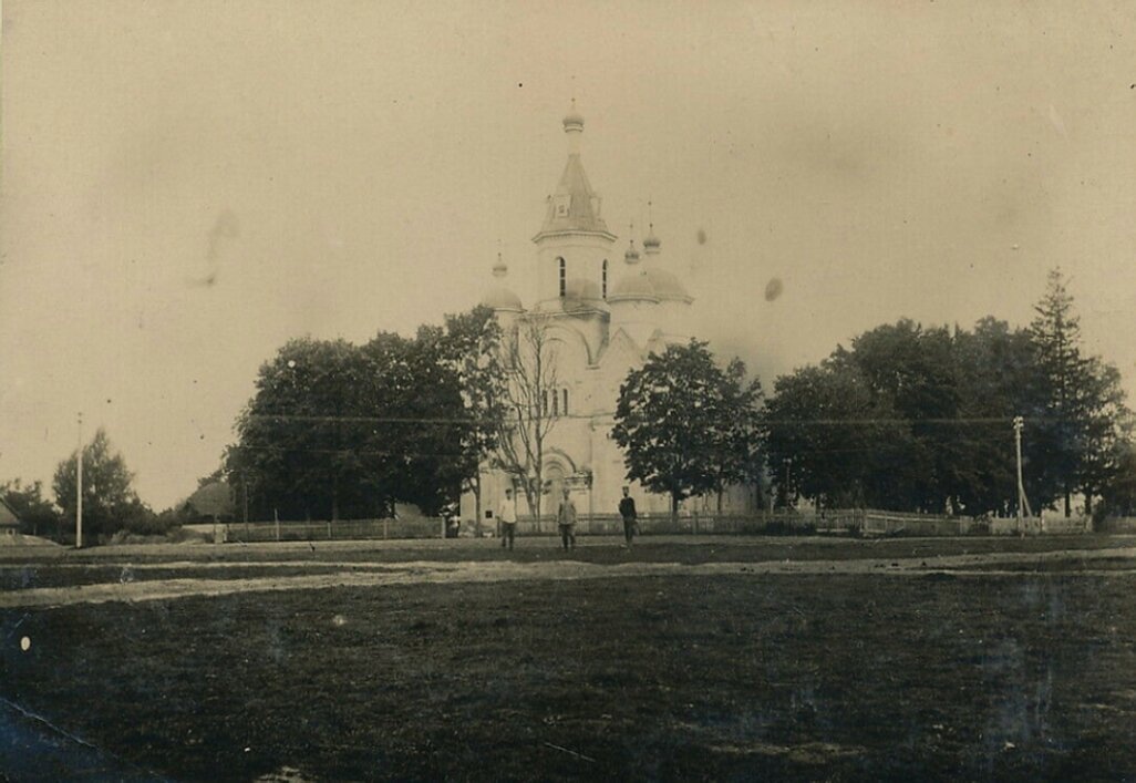 Храм Покрова Пресвятой Богородицы в деревне Кривошин