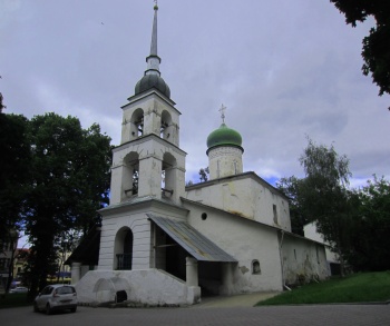 Храм Святой Великомученицы Анастасии Узорешительницы в Пскове