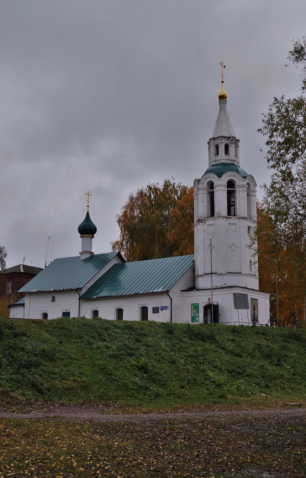 Храм Преподобных Зосимы и Савватия Соловецких в Тверицах