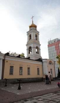 Храм преподобных Зосимы и Савватия Соловецких в Гольянове