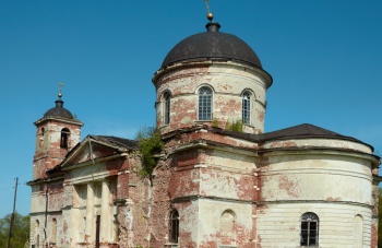 Храм Великомученика Димитрия Солунского в деревне Печетово