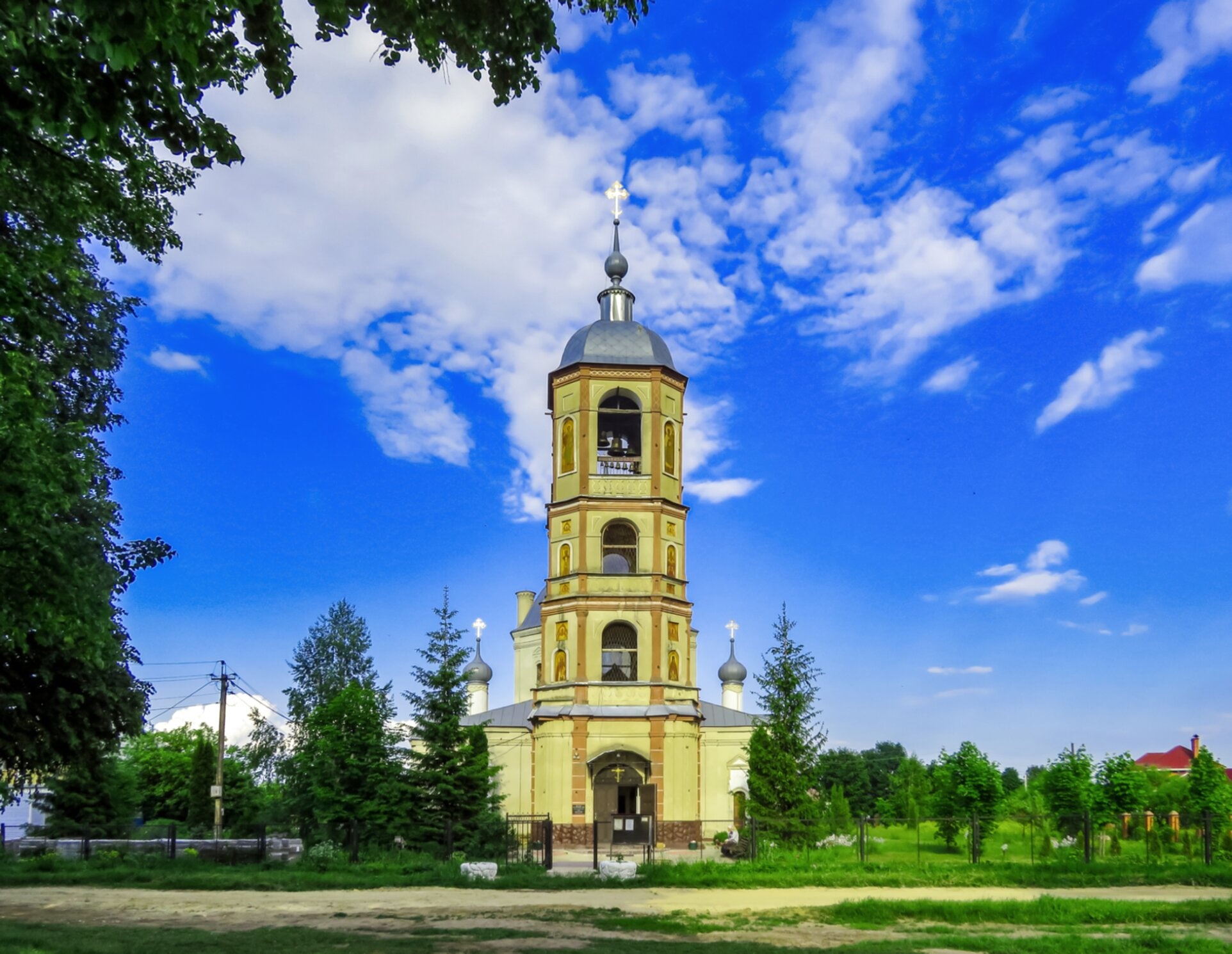 Церковь Троицы Живоначальной в селе Троицкое