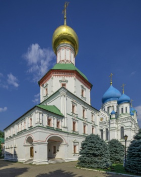 Храм Иверской иконы Божией Матери в Николо-Перервинском монастыре