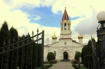 Храм иконы Божией Матери «Знамение» в Серебряных Прудах
