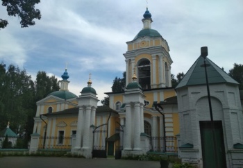 Храм Иоанна Богослова в Могильцах