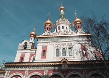 Купол и крест Собора Святого Николая в Вене