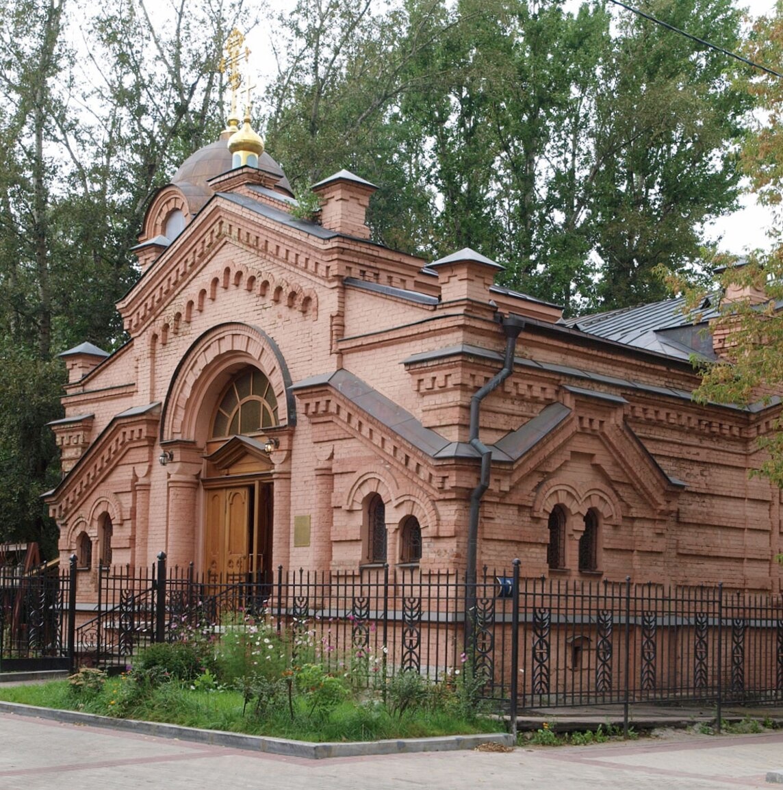 Храм-часовня Архангела Михаила при Кутузовской избе