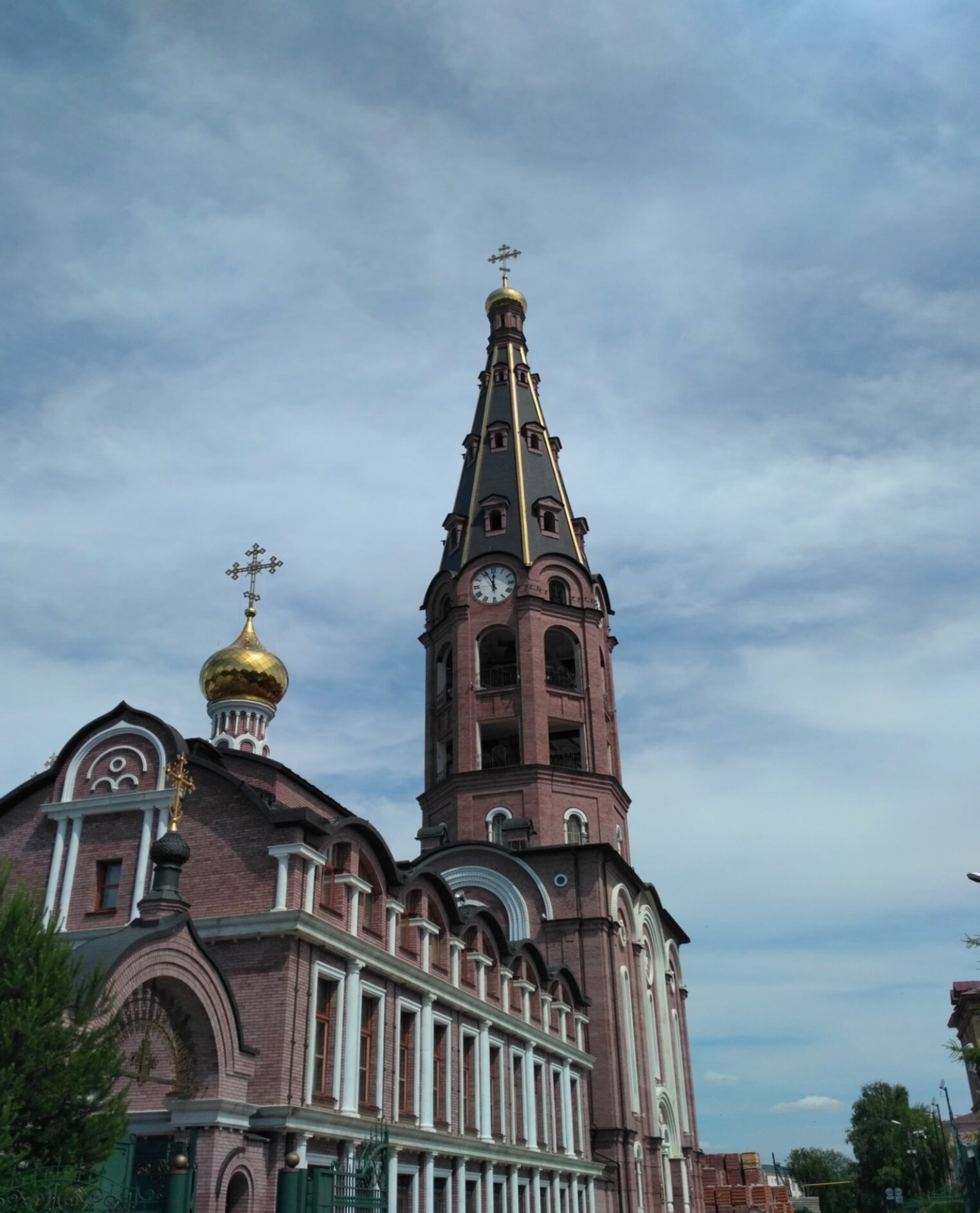 Свято-Троицкий мужской монастырь в городе Алатырь