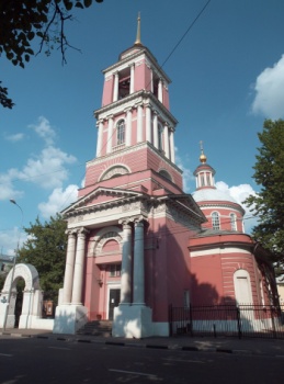 Храм Живоначальной Троицы в Вишняках