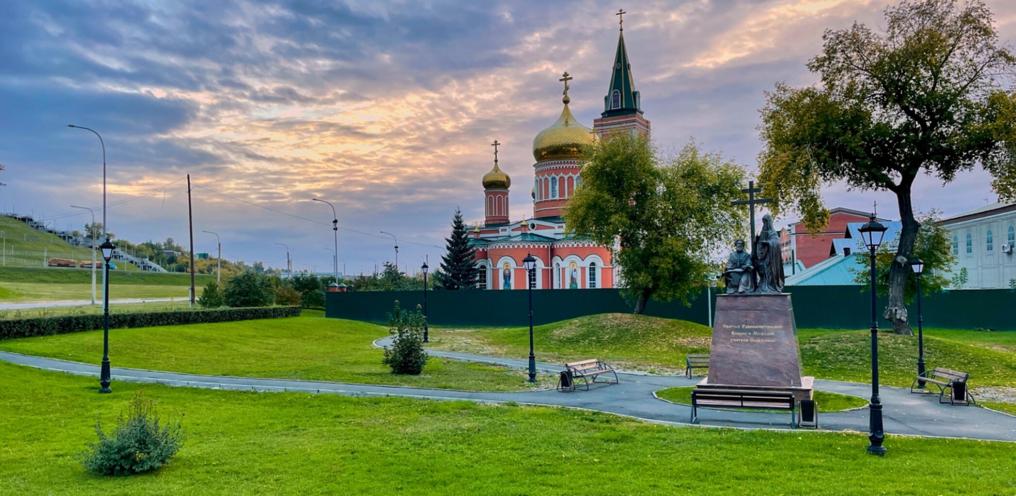 Знаменский женский монастырь в Барнауле - духовная жемчужина Сибири