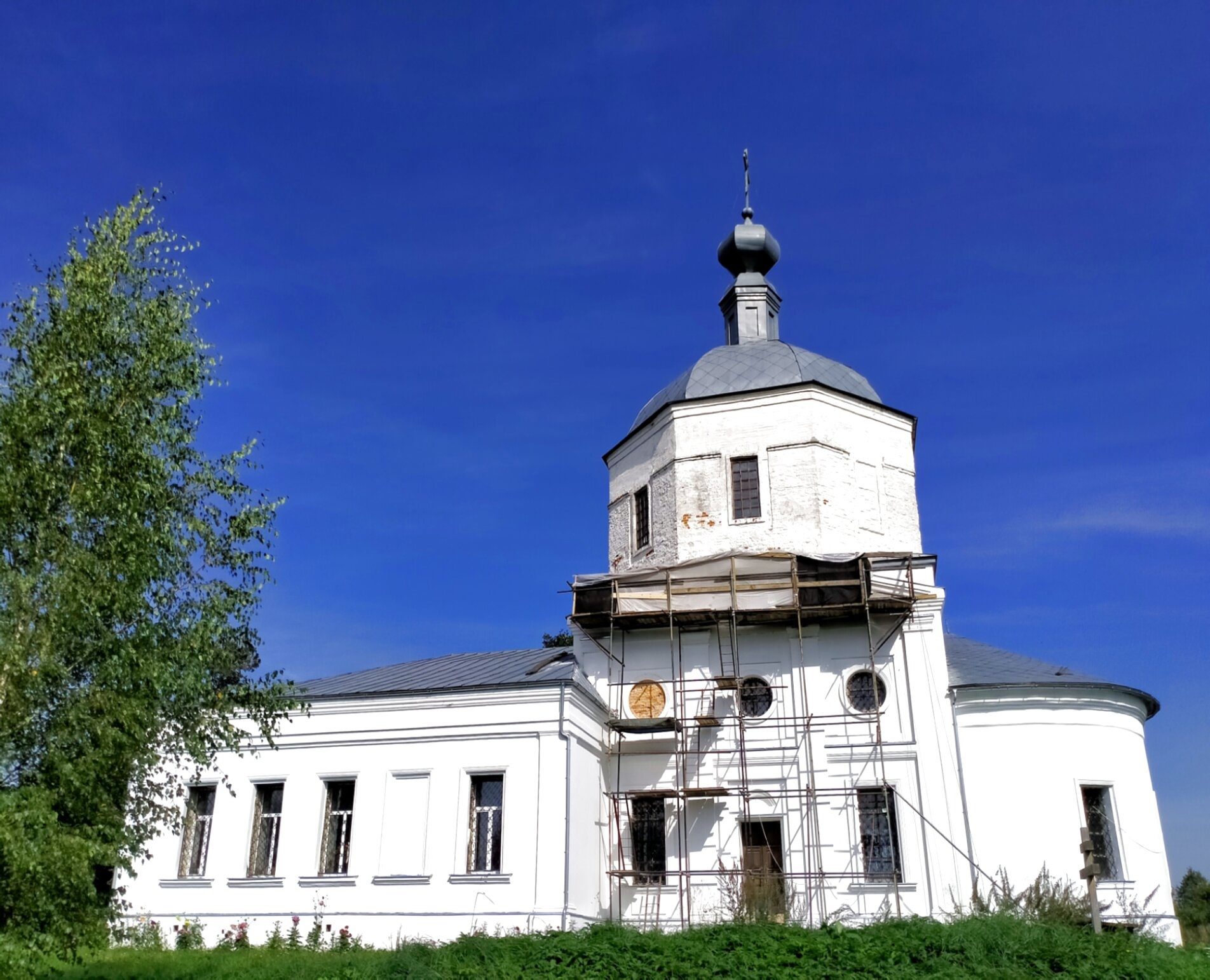 Церковь Воскресения Словущего в селе Хребтово