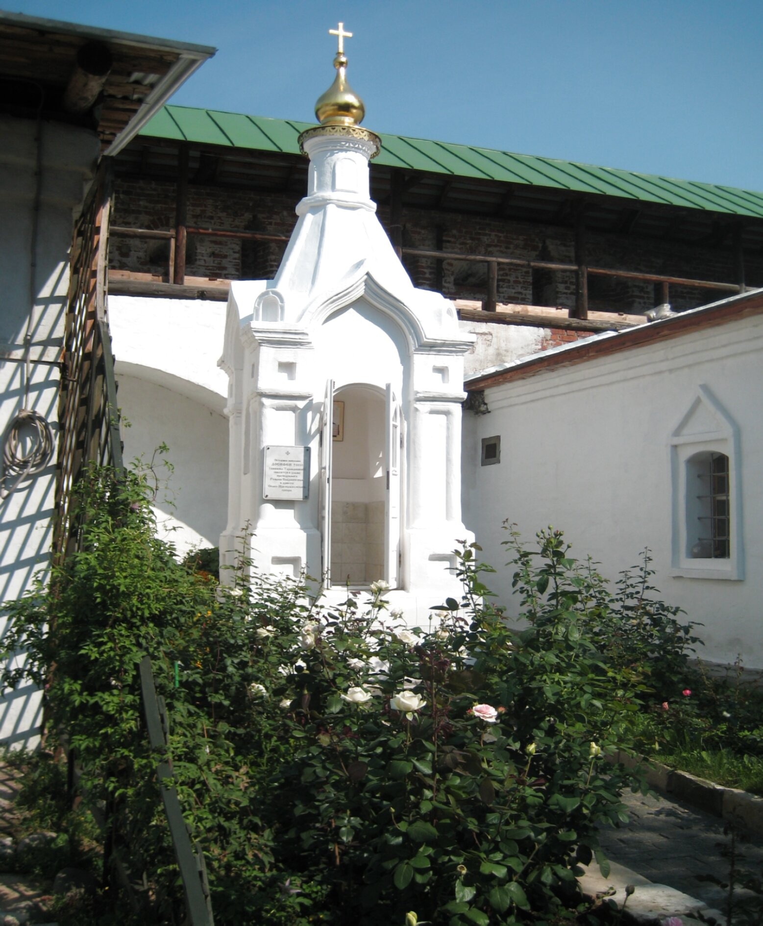 Часовня-усыпальница бояр Романовых в Новоспасском монастыре