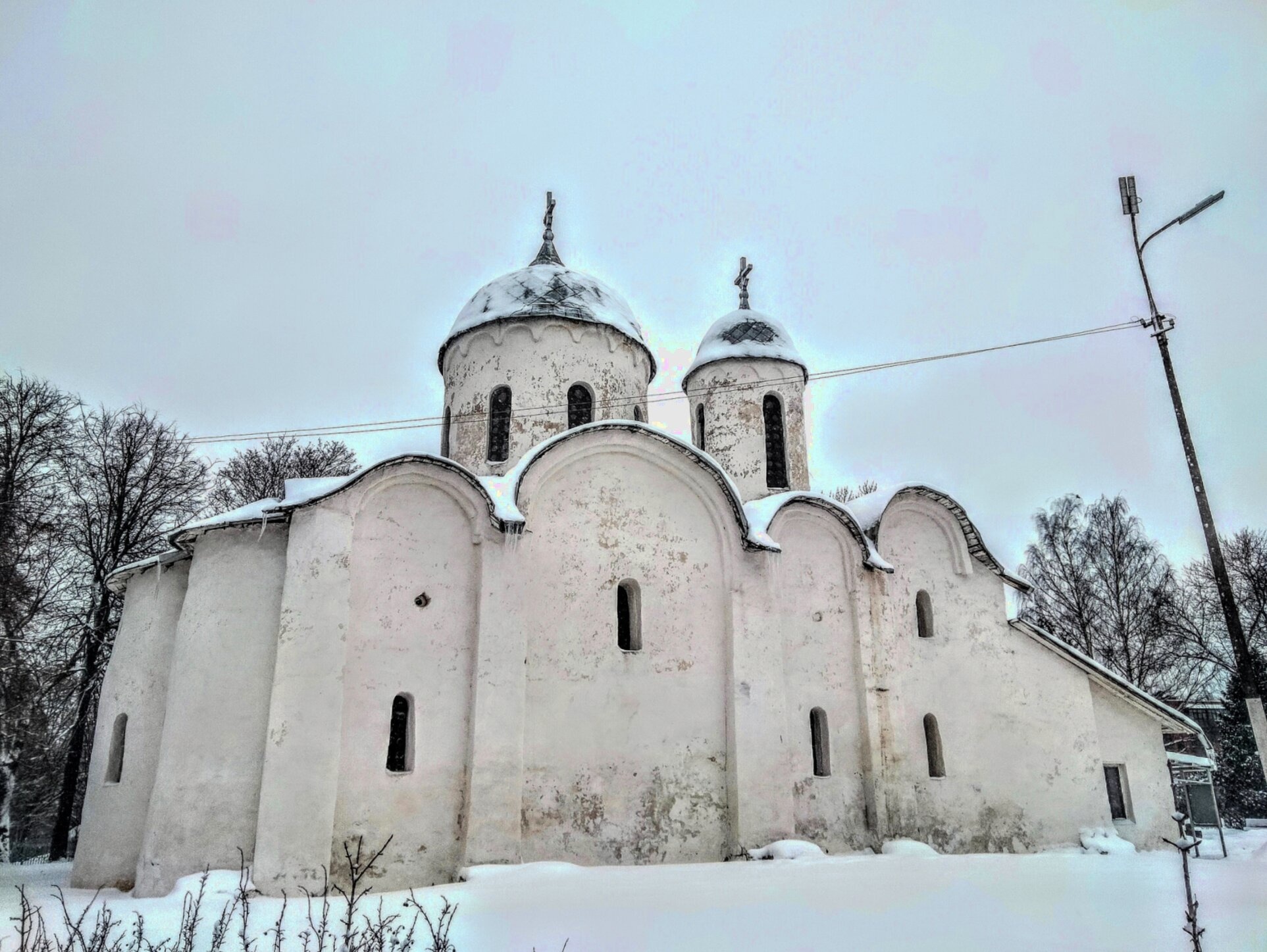 Собор Рождества Иоанна Предтечи в Пскове зимой