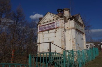 Церковь Воздвижения Честного Креста Господня в Верх-Боровой