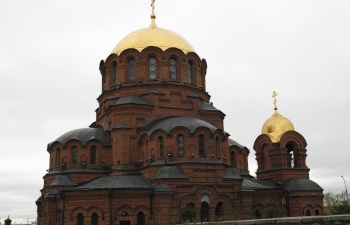 Собор во имя святого благоверного князя Александра Невского в Новосибирске