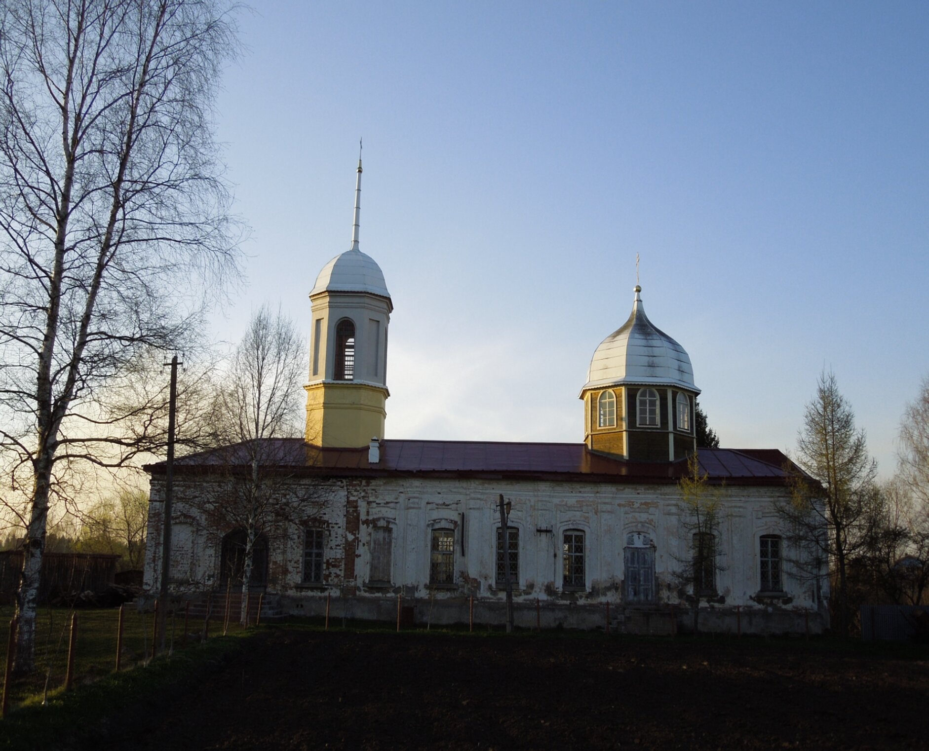 Церковь Флора и Лавра в деревне Порог (Великий Порог)