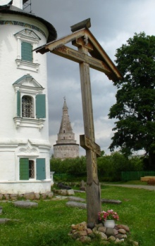 Иосифо-Волоцкий монастырь: вид на Кузнечную башню и монастырские постройки