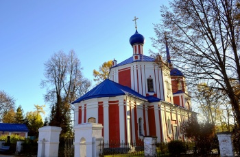 Церковь Воскресения Христова в деревне Прутня