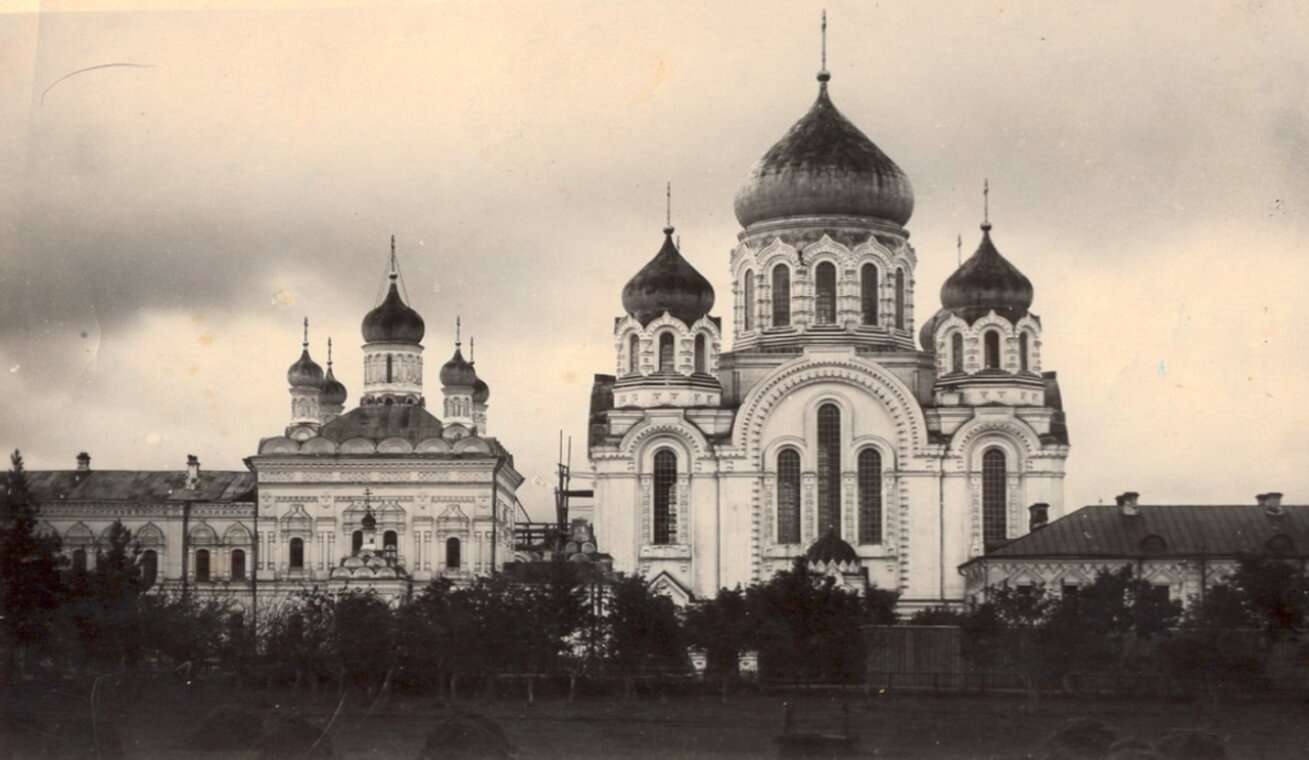 Иверский Выксунский женский монастырь на исторической фотографии