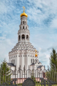 Храм Святых Апостолов Петра и Павла в Прохоровке