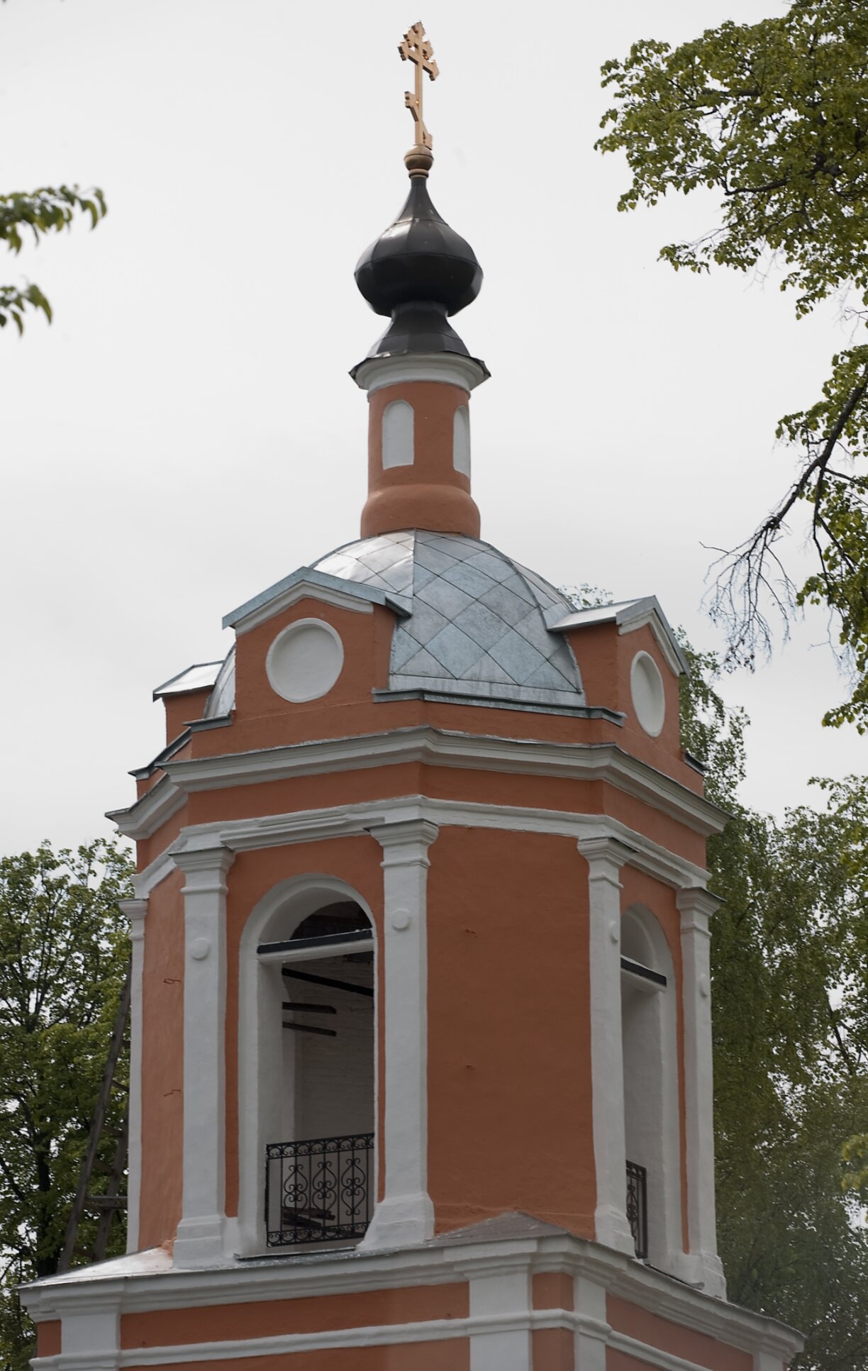 Колокольня Церкви Спаса Нерукотворного Образа в селе Спас-Торбеево
