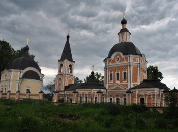 Успенская церковь Пресвятой Богородицы в Сергиевом Посаде