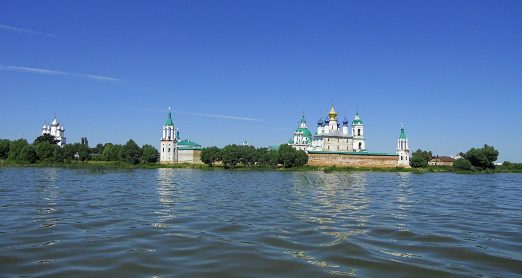 Спасо-Яковлевский Димитриев монастырь на озере Неро