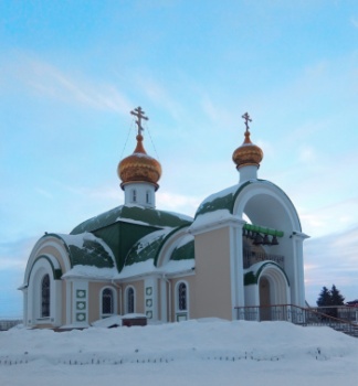 Храм святого Равноапостольного Князя Владимира в Челябинске зимой