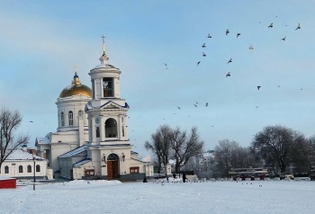 Покровский кафедральный собор в Воронеже: зимняя фотография