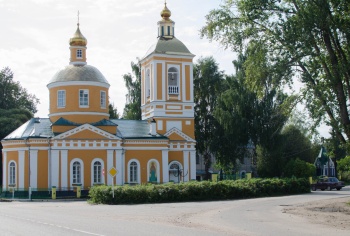 Храм Живоначальной Троицы в Бологом