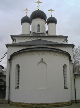 Храм Преображения Господня в Тярлево на фотографии