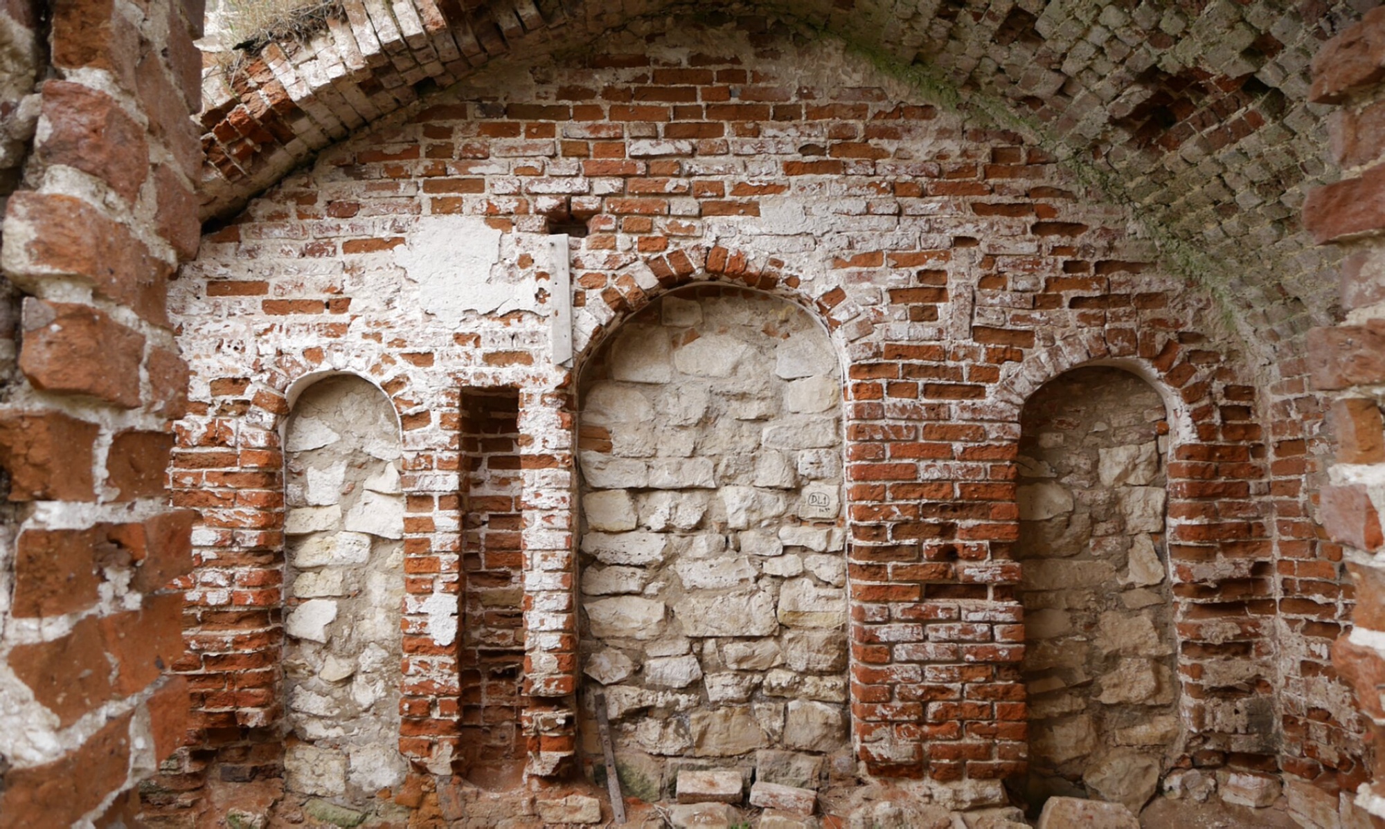 Церковь Троицы Живоначальной в селе Лужники